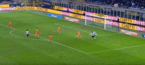 1703113107443076676.gif